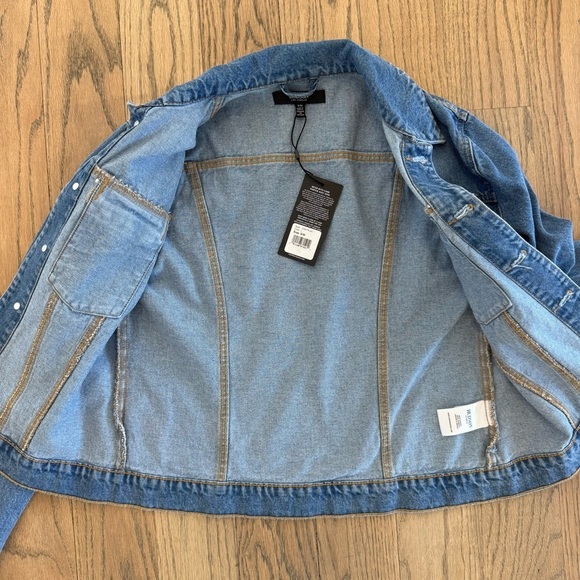 NWT Hudson Women’s Blue Trucker Denim Jacket Size Small/Medium - Picture 13 of 14